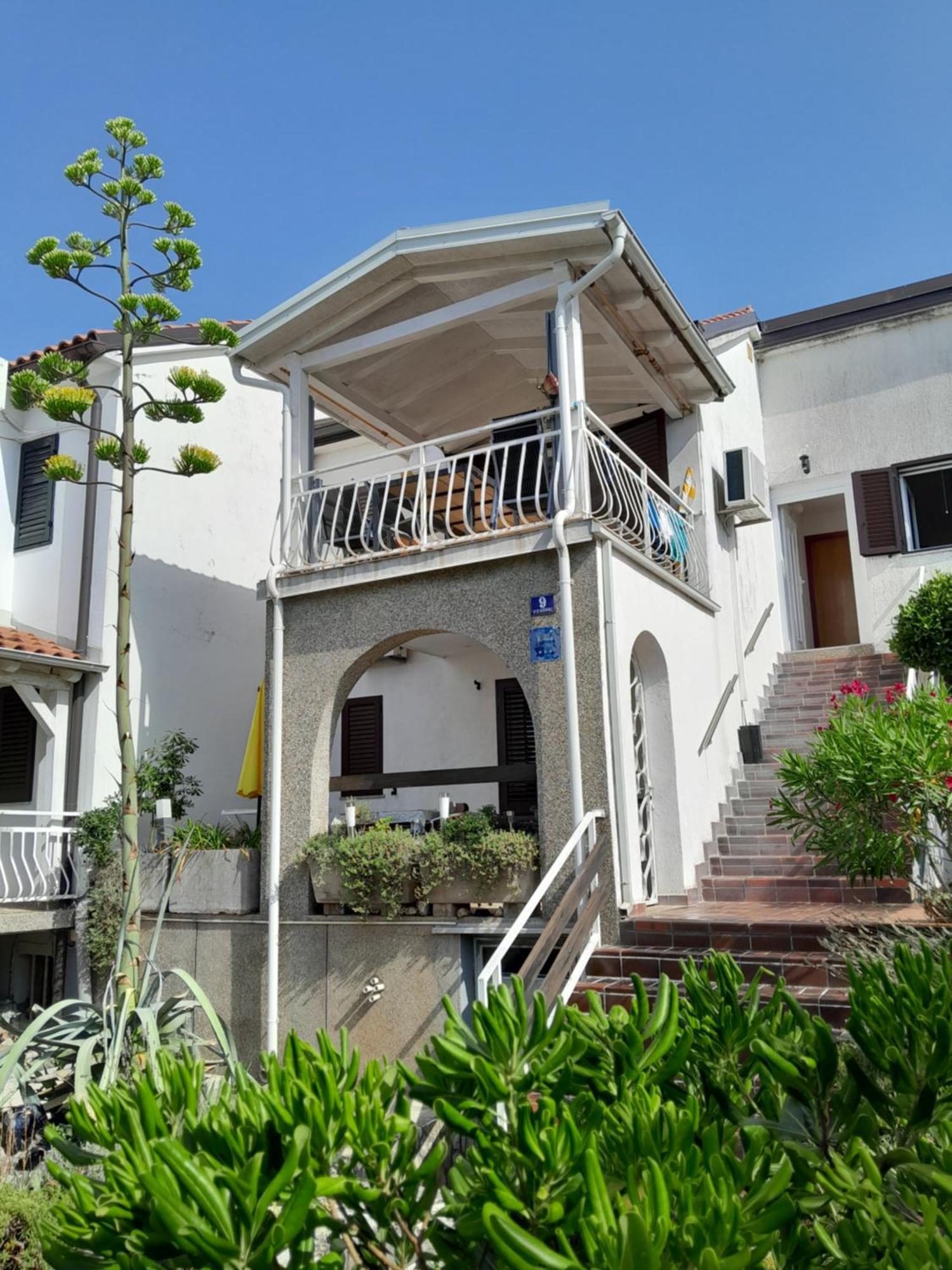 Apartman Darko Krk Town Exterior foto